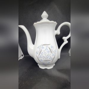 Harmony Porcelain Teapot Made in Japan